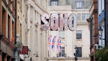London Mayor Opposes Plans to Block New Bar and Restaurant Licences