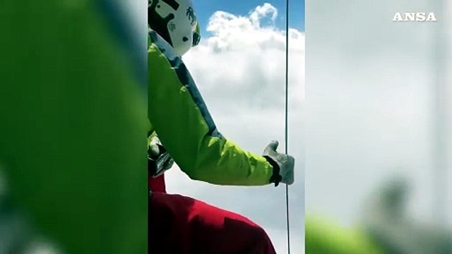 Monte Bianco, due alpinisti bloccati sul Dente del gigante