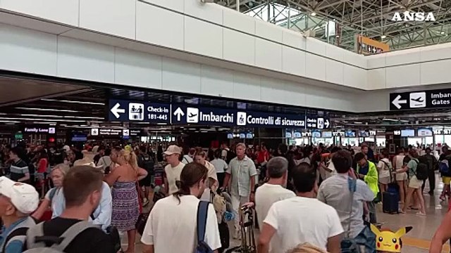 Fiumicino, torna il limite dei 100 ml di liquidi nel bagaglio a mano