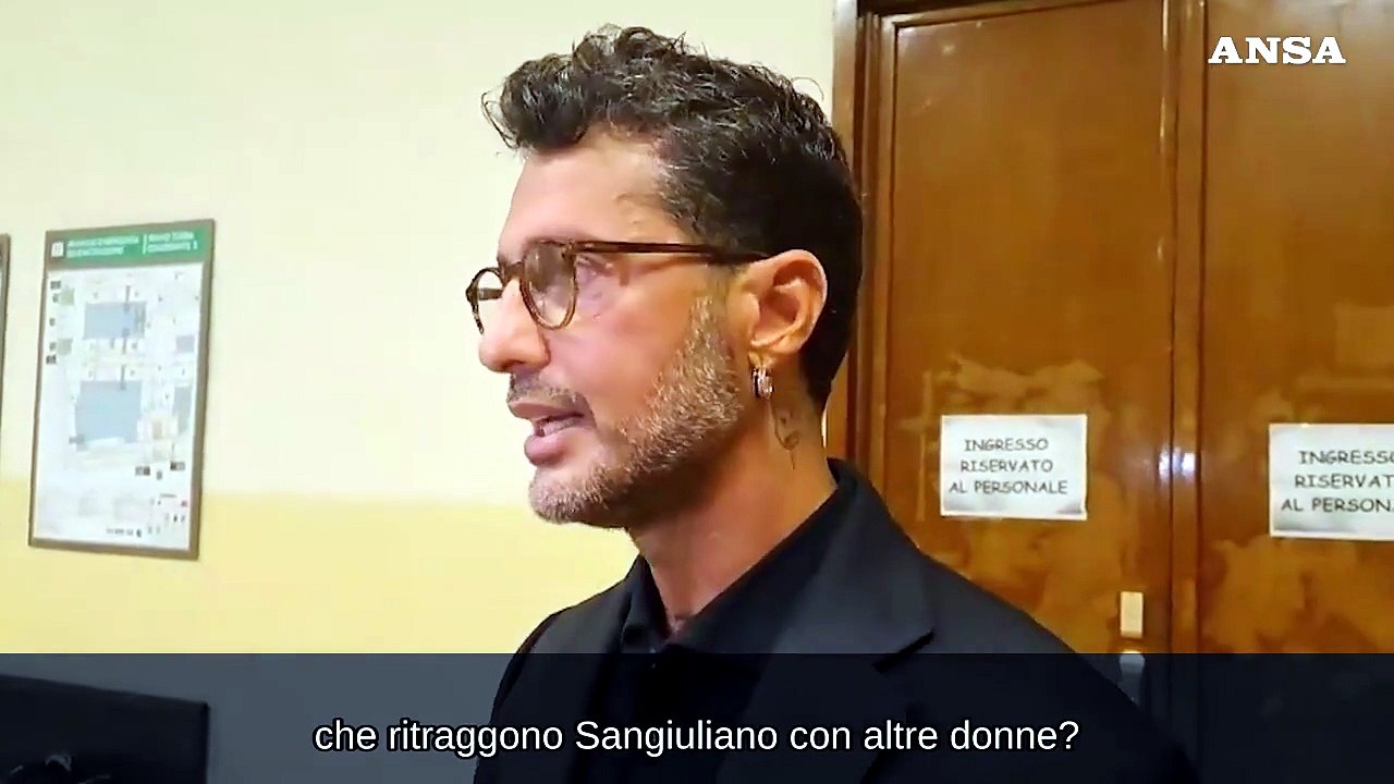 Sangiuliano, Fabrizio Corona: "Non c'e' un giro di foto comprate e ritirate"
