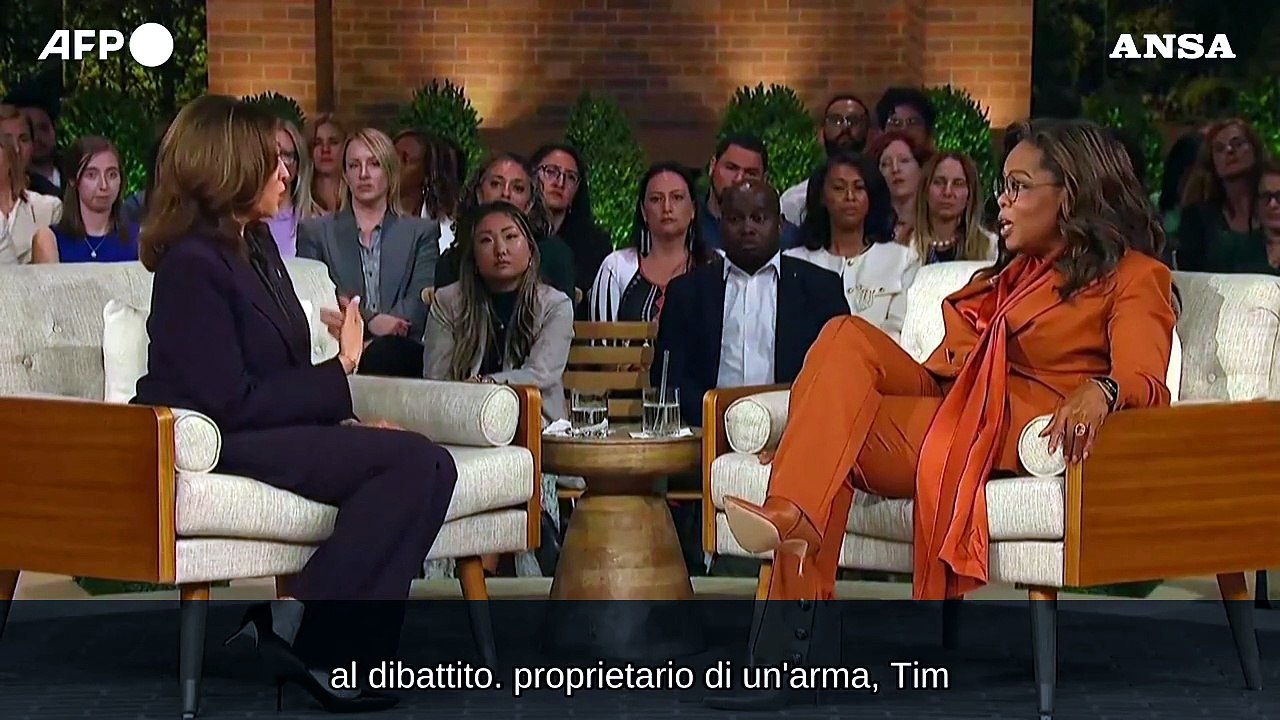 Kamala Harris da Oprah Winfrey: "Se qualcuno entra in casa mia gli sparo"