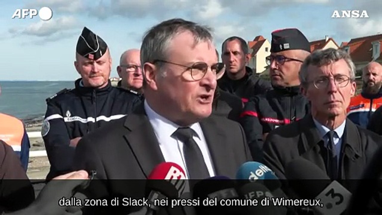 Naufragio di migranti nella Manica, otto le vittime