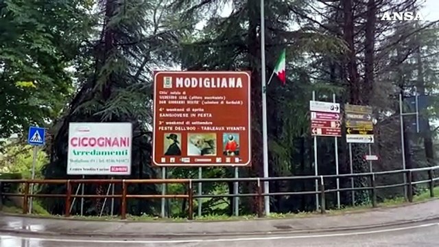 Maltempo in Emilia-Romagna, le strade di Modigliana ricoperte di fango