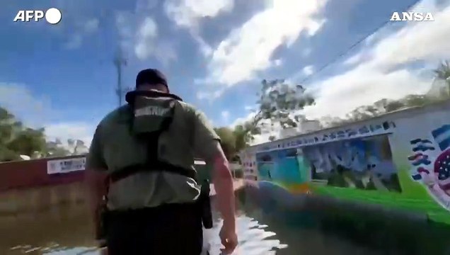 Usa, l'uragano Milton si abbate sulla Florida: 14enne salvato dalla polizia