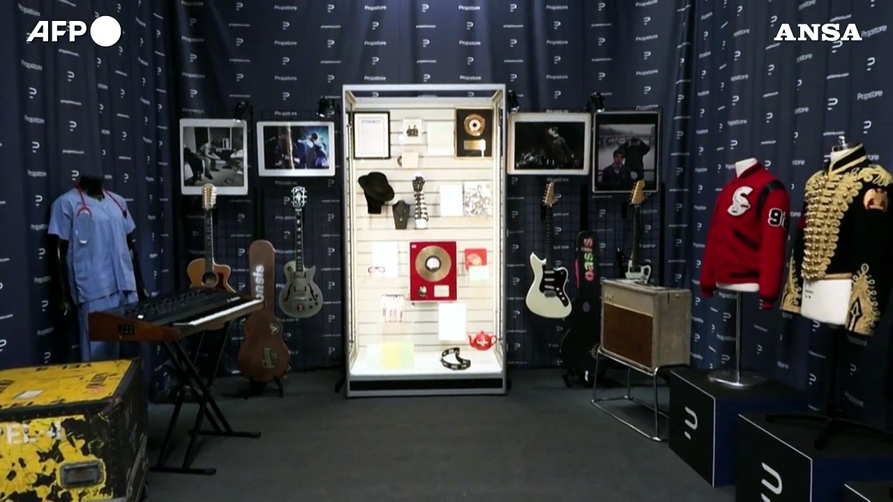 Oasis, all'asta la collezione di chitarre della rock band britannica
