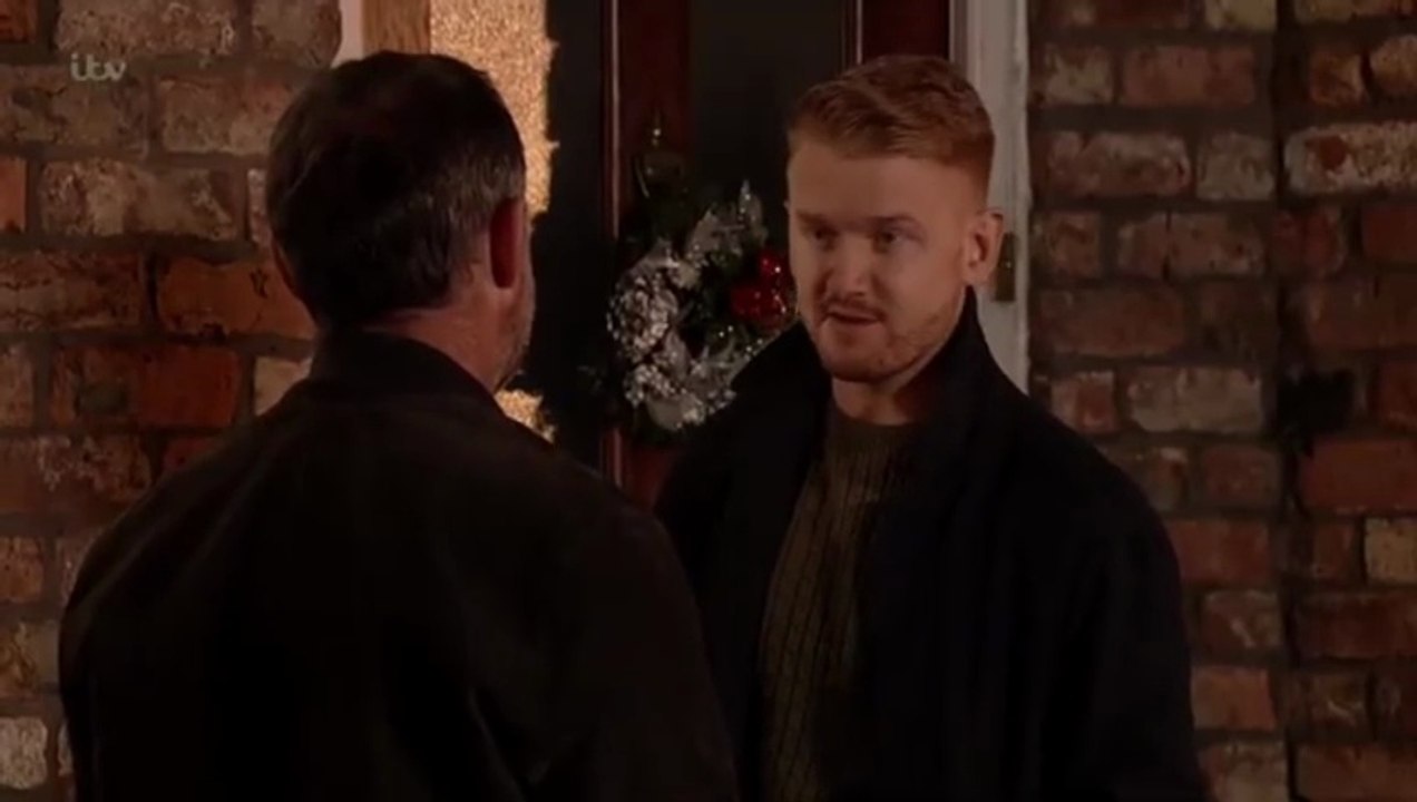 Corrie Gary Windass is Miffed with Kevin 13th December 2017 Ep 1 & 2