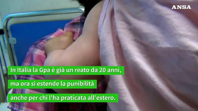 La maternita' surrogata in Italia e' diventata reato universale