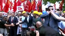 Özgür Özel: "Son kuruş ödenene, haklarını alana kadar madencilerin arkasındayız"