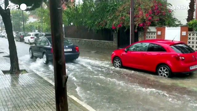 Maltempo in Spagna, ancora allerta rossa a Barcellona e in altre zone