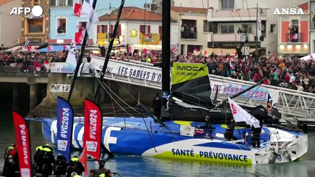 Vendee Globe, partita la celebre regata in solitaria intorno al mondo