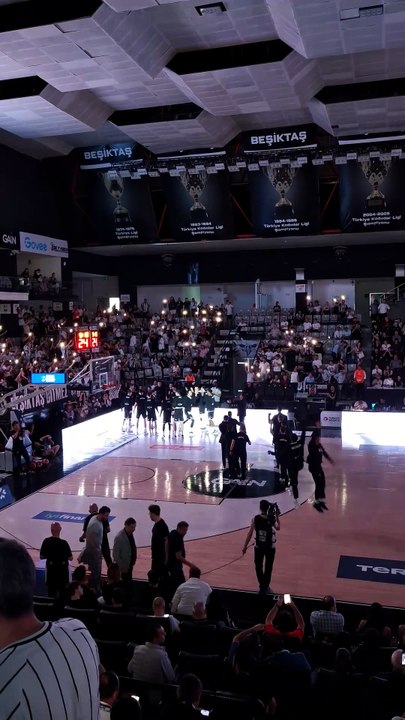 Takım Anonsu - Beşiktaş Gain v Bahçeşehir Koleji - Türkiye Sigorta Basketbol Süper Ligi
