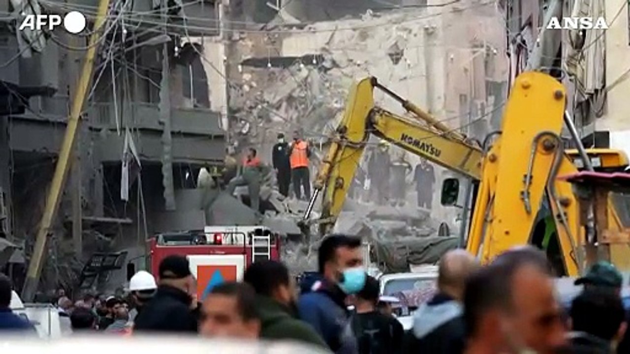 Raid israeliano nel centro di Beirut, distrutto un edificio di 8 piani