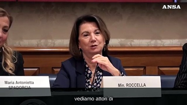 Roccella: Uomini, non abbiate paura della liberta' femminile, arricchisce tutti
