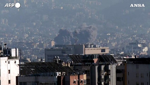 Libano, attacchi israeliani alla periferia sud di Beirut