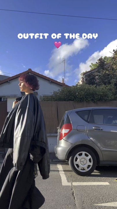Outfit of the dayPants: HareNecklace and watch: Vivienne WestwoodBag: Nana NanaShoes: converse