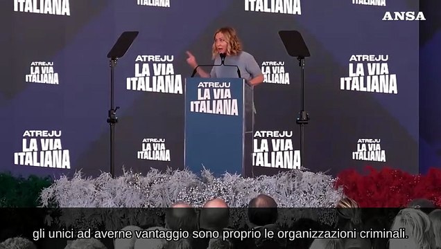 Migranti, Meloni ad Atreju: I centri in Albania funzioneranno