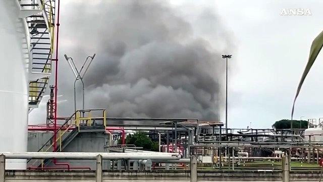 Esplosione Calenzano: almeno due morti e diversi feriti, si cercano dispersi