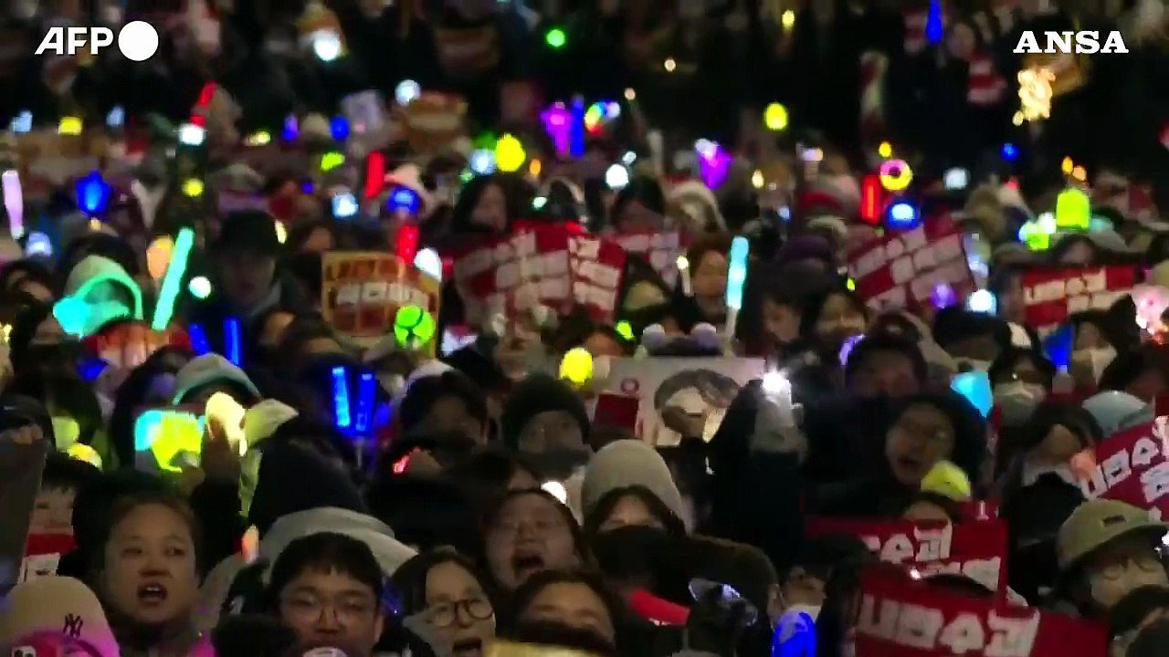 Corea del Sud, nuovo sit-in per chiedere le dimissioni di Yoon