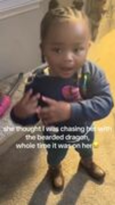 Kid Runs From Lizard on Her Own Shoulder