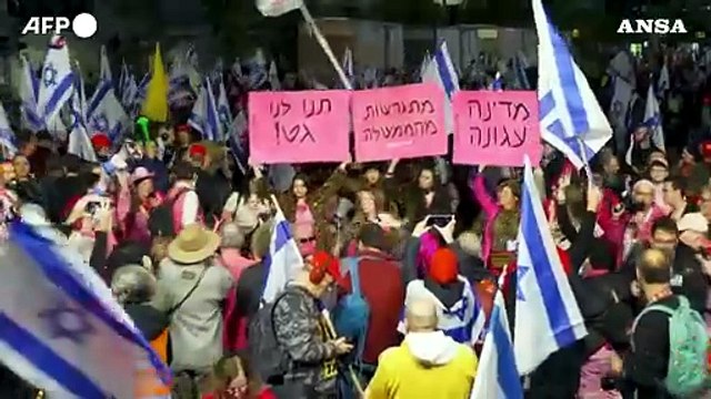 Israele, nuove proteste contro il governo e la guerra: migliaia in piazza