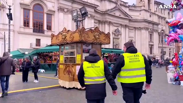 Sicurezza, controlli delle forze dell'ordine a piazza Navona