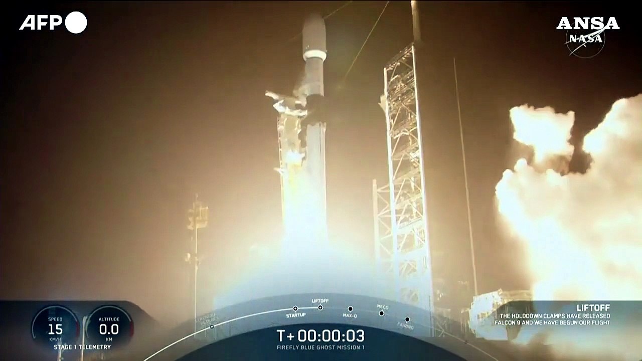 Lanciato da Space X il razzo Falcon 9, a bordo uno strumento italiano
