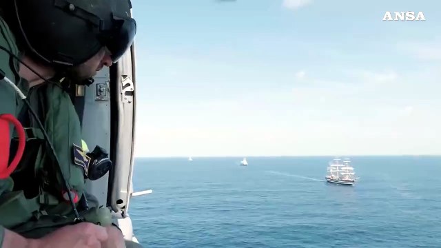 L'Amerigo Vespucci in arrivo a Gedda, 33/a tappa del tour mondiale