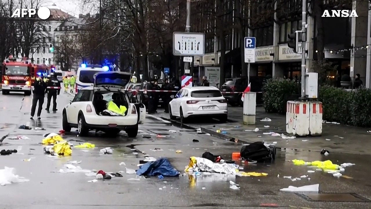 Monaco, in auto contro la folla: un morto e una trentina di feriti