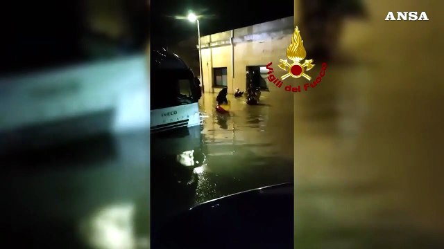 Nubifragio sull'Elba, soccorse dai vigili del fuoco decine di persone