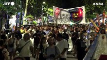 A Buenos Aires fiaccolata e veglia di preghiera per papa Francesco