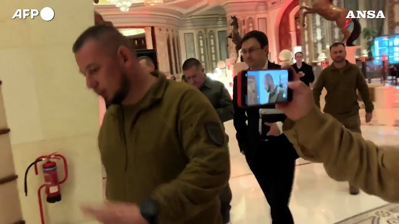 La delegazione ucraina arriva a Riad per i colloqui con gli Stati Uniti