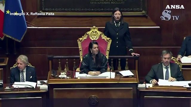 Ronzulli presiede l'Aula: Non me ne frega un c... di quello che dice Renzi