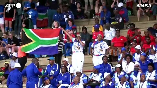 Nella provincia piu' remota del Sudafrica, il Mondiale di calcio delle nonne