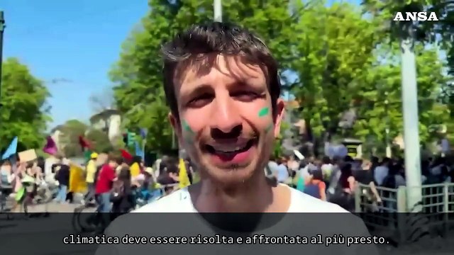 Fridays for Future a Torino, La crisi climatica deve essere affrontata subito