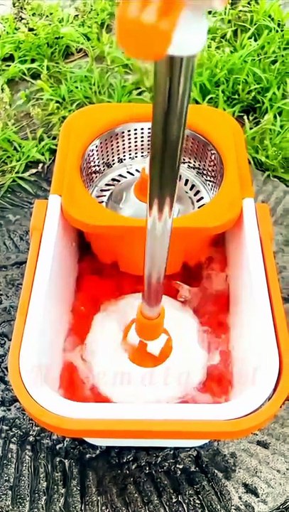 360° Rotating Hands-Free Spin Mop with Smart Bucket System