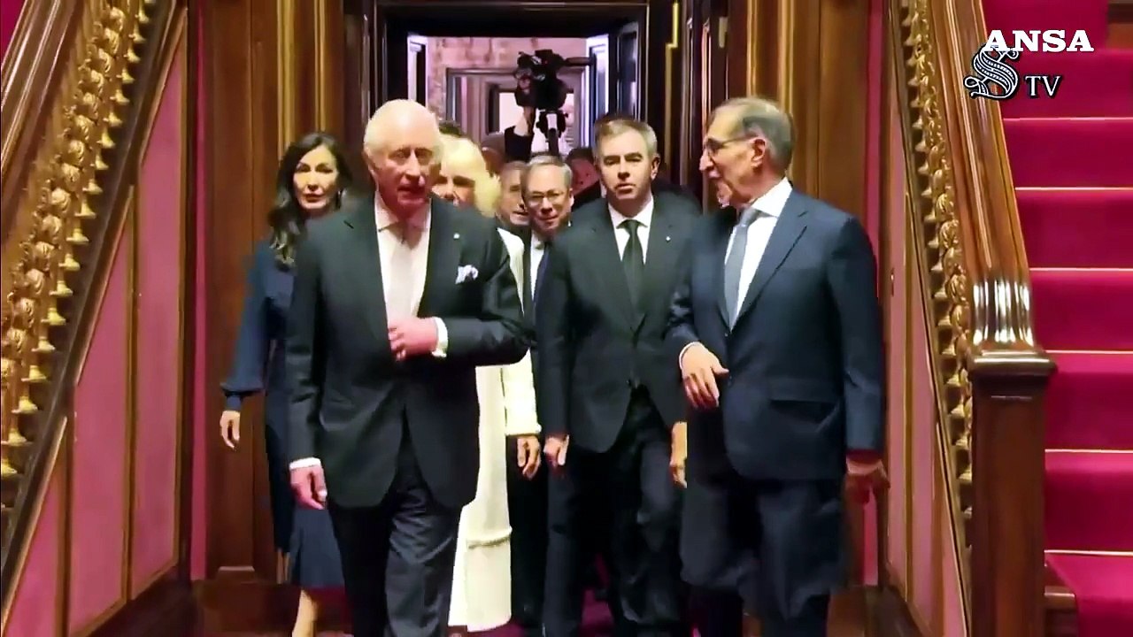 Mezz'ora di tour al Senato per i reali inglesi, dalla campanella al te'