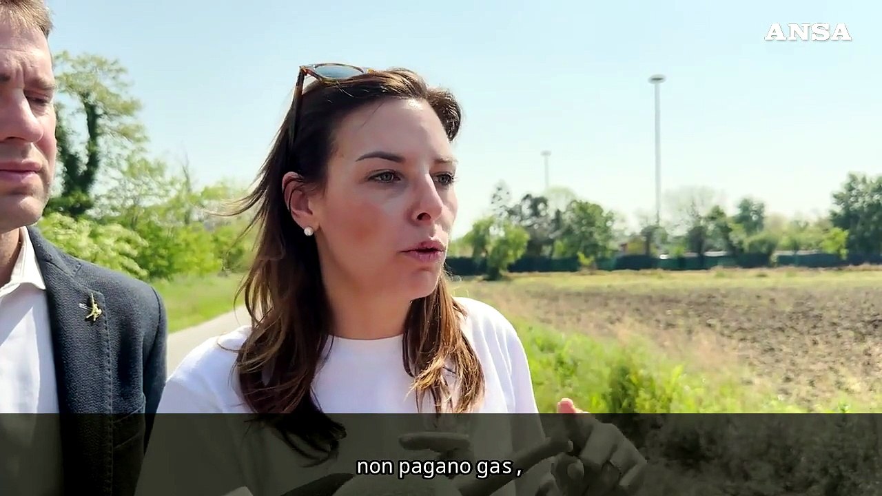 Milano, Tovaglieri (Lega) al campo rom di via Chiesa Rossa: "Soldi buttati, regna illegalita'"