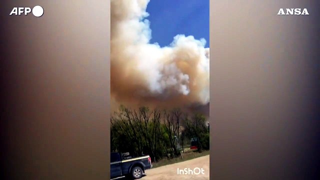 Incendio boschivo nel Canada centrale, due morti