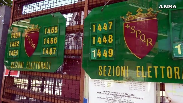 Referendum, urne aperte fino alle 23. Si vota per 5 quesiti