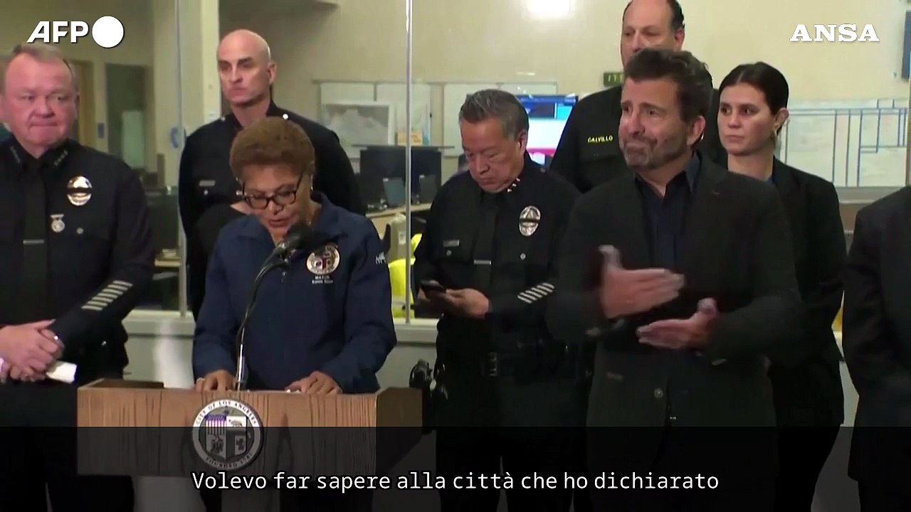 La sindaca di Los Angeles impone il coprifuoco