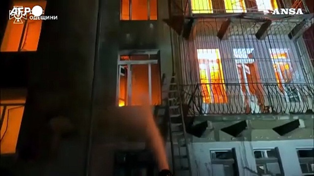 Attacco russo su Odessa, il bilancio e' di almeno un morto a 14 feriti