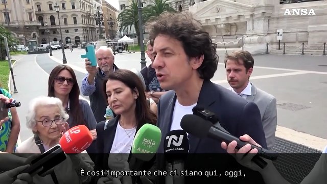 Legalizzare eutanasia , Ass. Coscioni deposita proposta legge