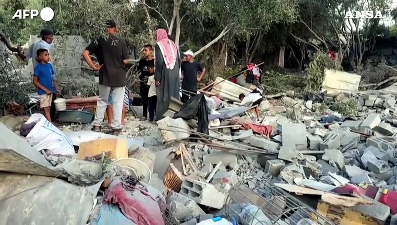 Gaza, le macerie dopo l'ultimo attacco israeliano su Nuseirat