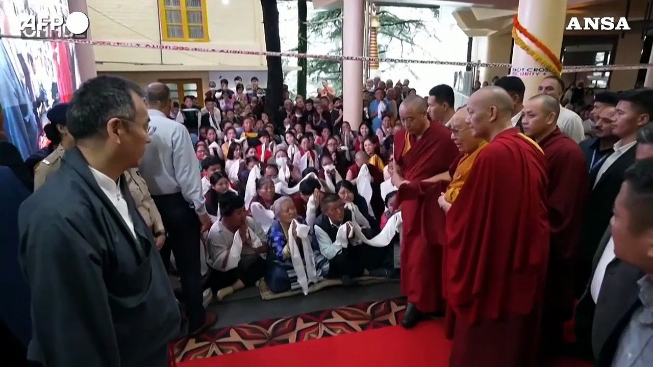 Il Dalai Lama domani al traguardo dei 90 anni