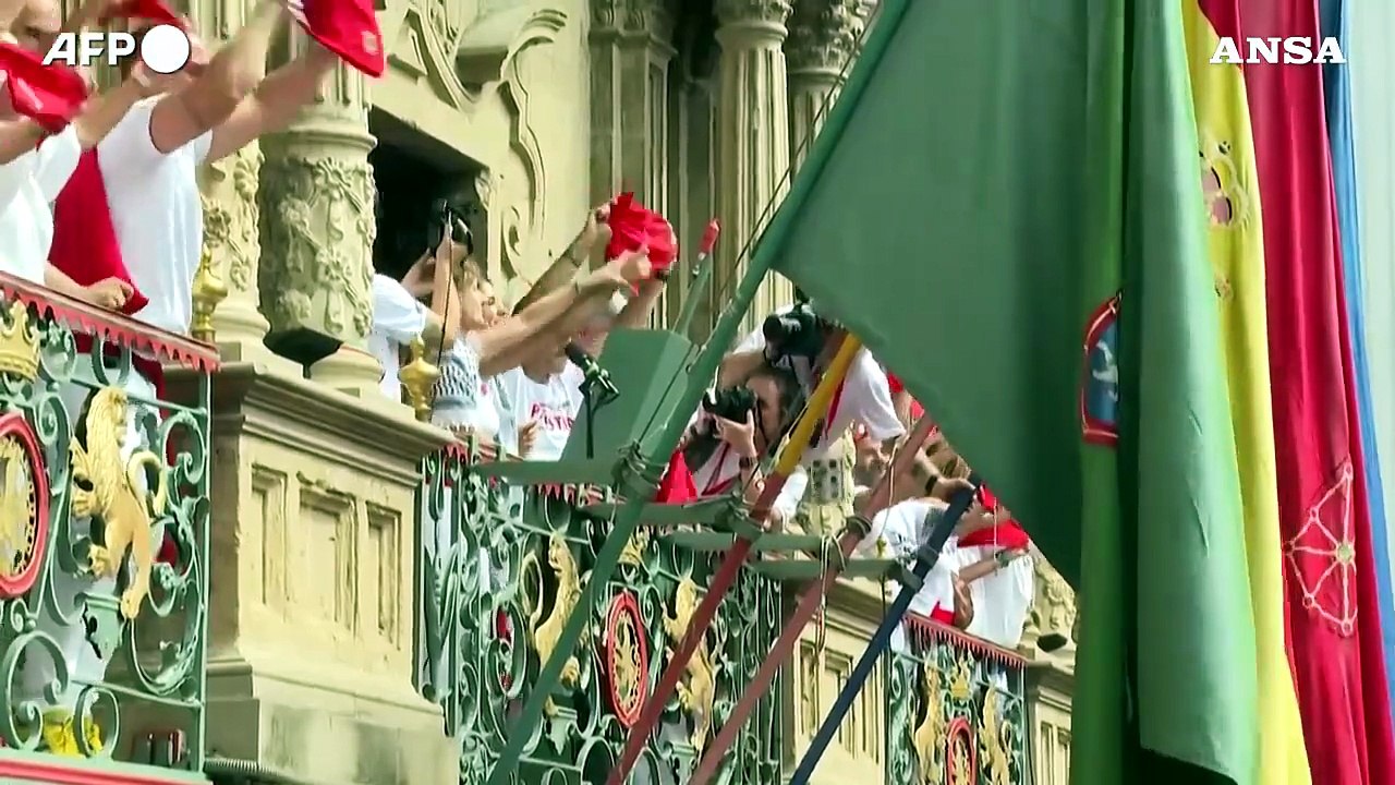 Spagna, a Pamplona il "Chupinazo" da' il via ai festeggiamenti di San Firmino