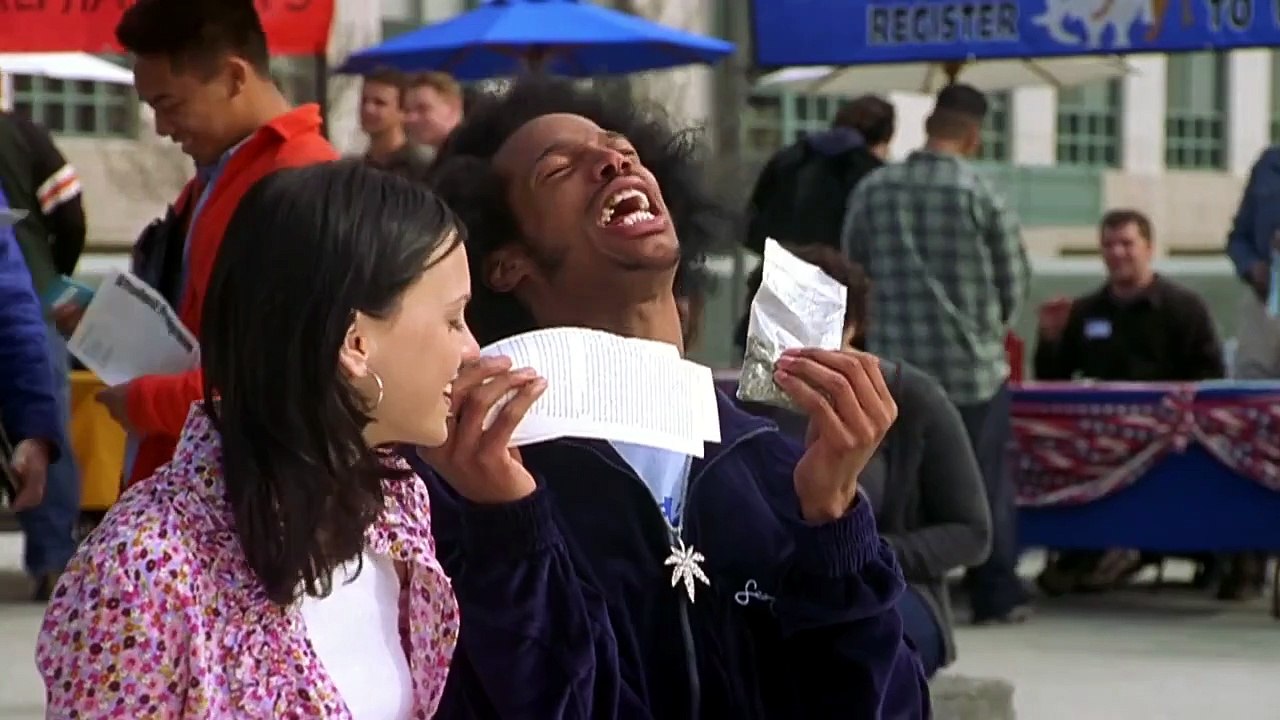 Scary Movie 2 (2001)