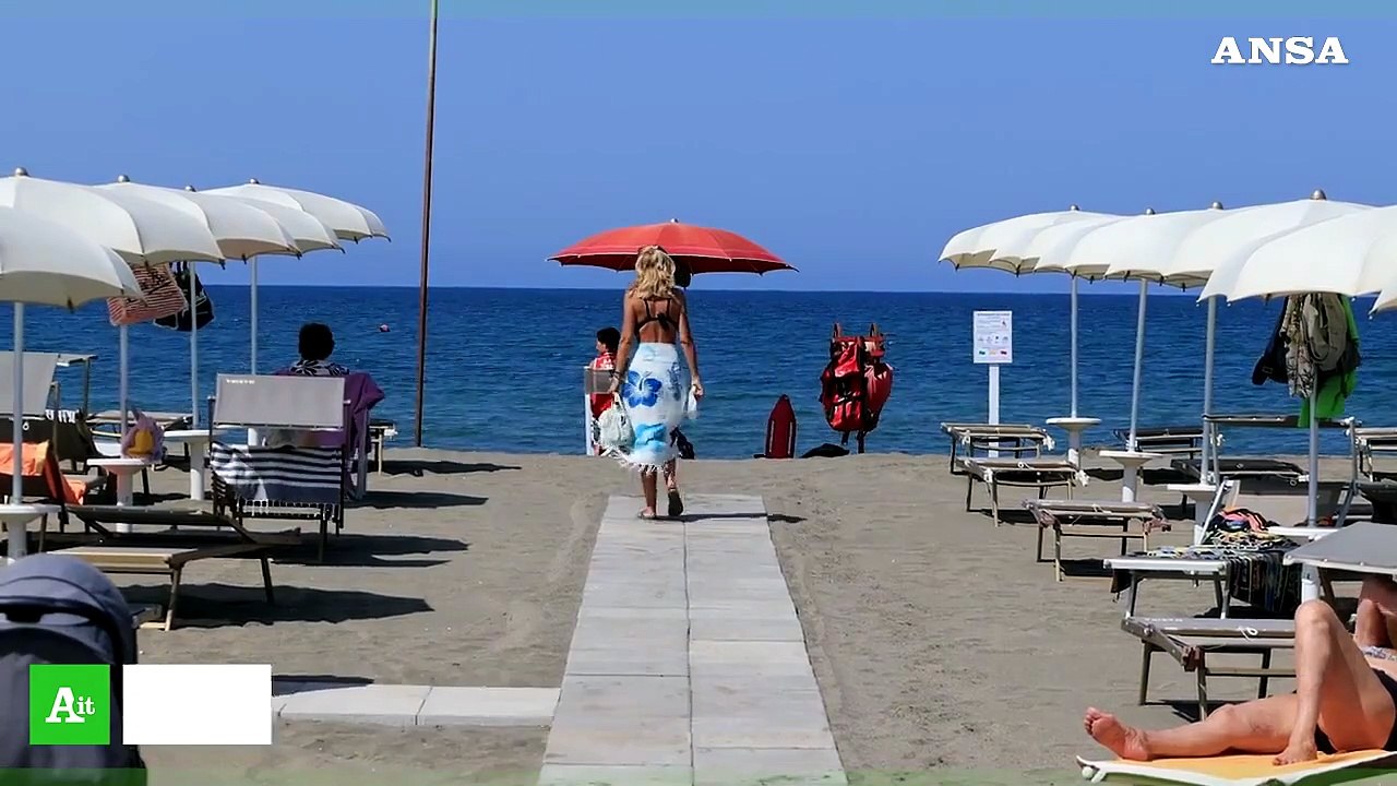 Estate, gli oculisti: "Non dimenticare la salute degli occhi"