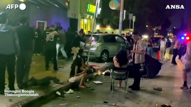 Los Angeles, auto sulla folla: le immagini di pochi istanti dopo