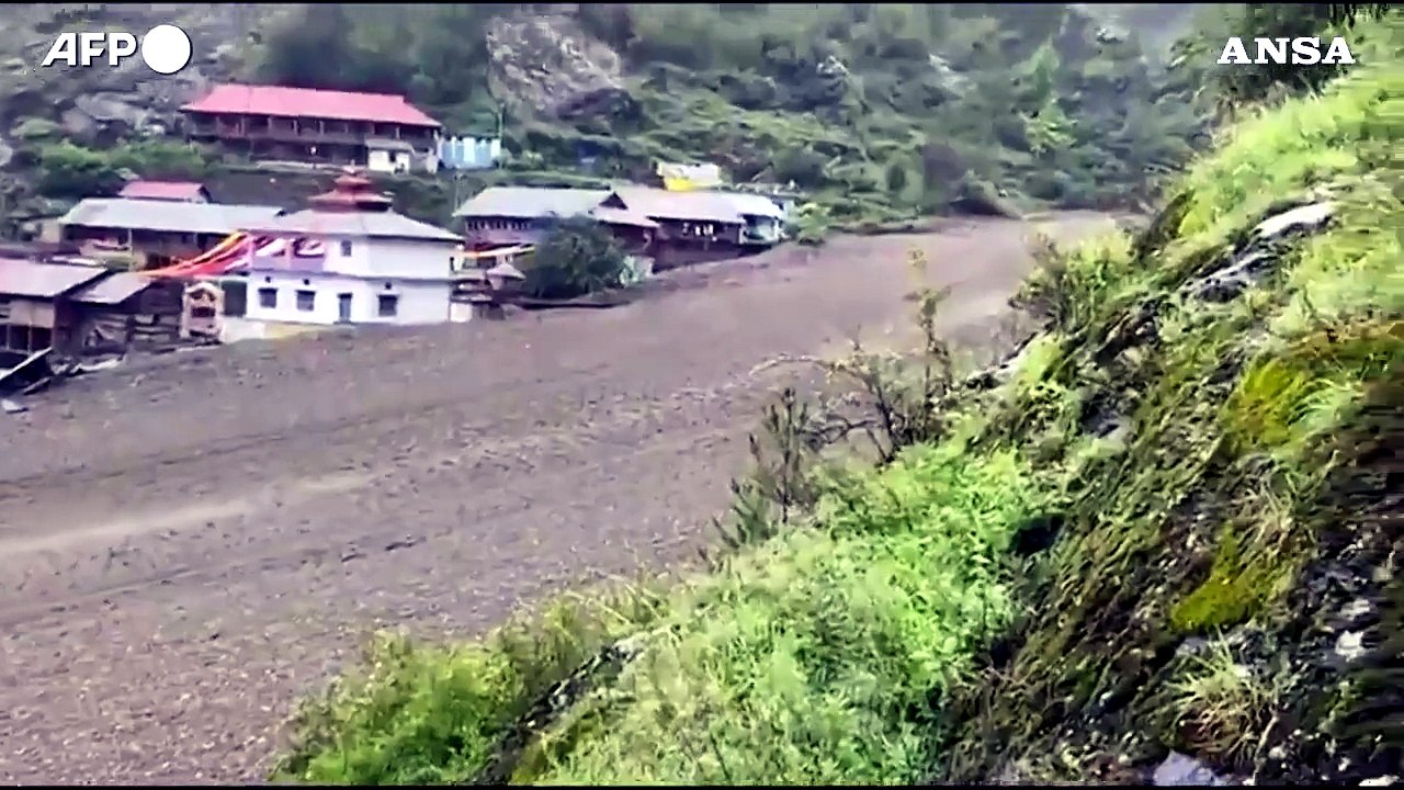India, almeno 4 morti e decine dispersi per una frana in Uttarakhand