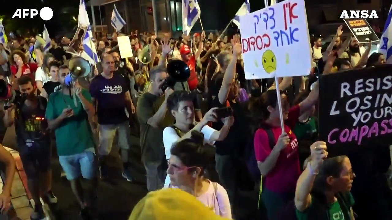 Israele, nuove proteste contro la guerra a Gaza: "contatti" con la polizia